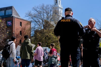Cover image for ‘I’ve Now Memorized All of the Chants’: Freshmen Report Noise, Study Disruptions from Strike