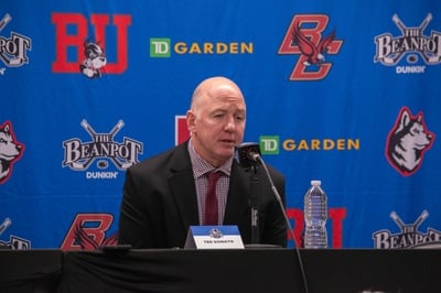 Cover image for Ted Donato ’91 To End Coaching Tenure With Harvard Men’s Ice Hockey