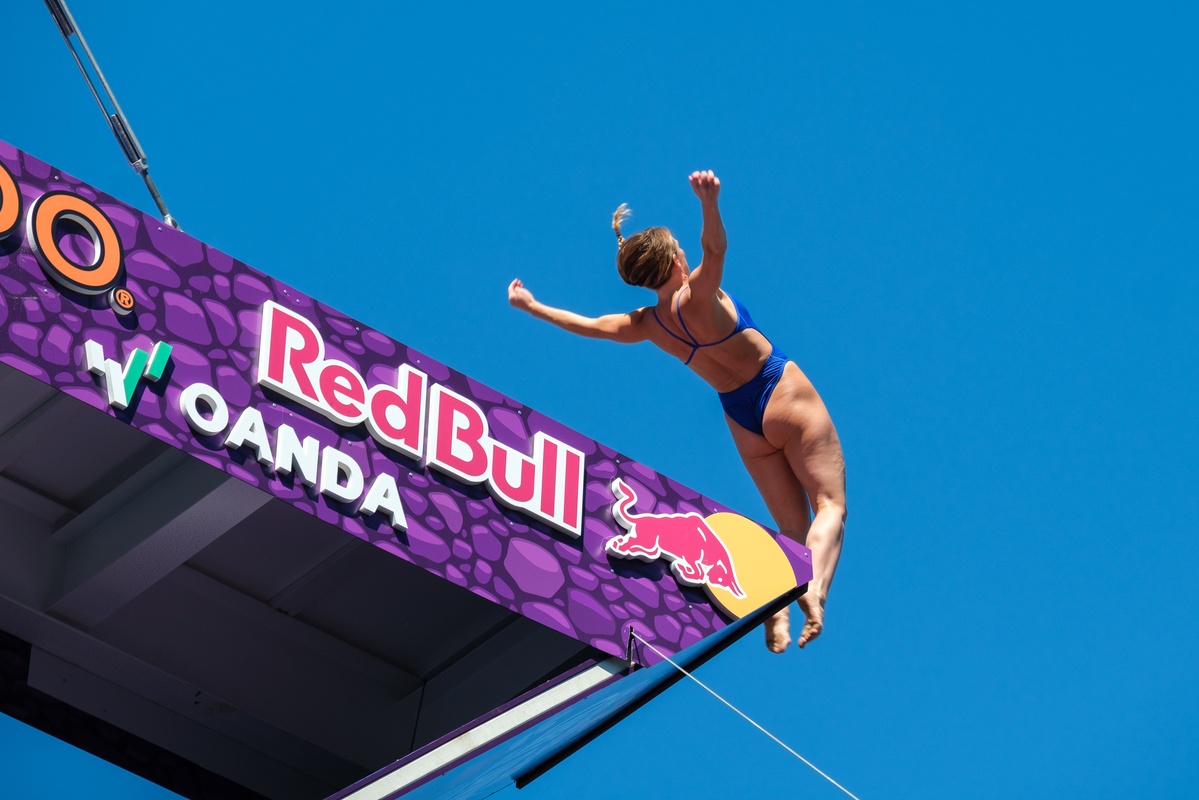 Year in Photos, Sept: Cliff Diving