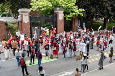 Cover image for HGSU-UAW Ends 40-Day Strike Without Contract