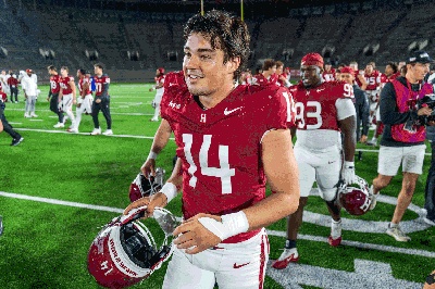 Cover image for QB Smith Celebrates