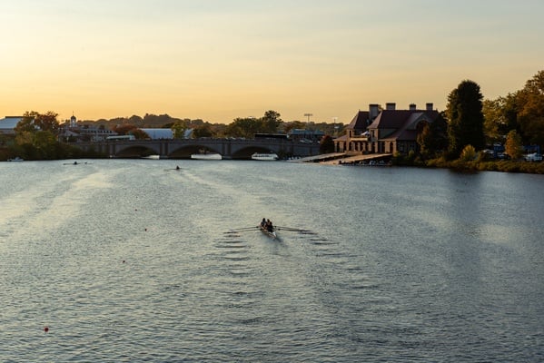 Cover image for From the Charles to the Thames: Harvard Alums Take on the Boat Race