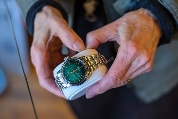 Cover image for Swiss Watchmaker Keeps Time as Times Keep Changing